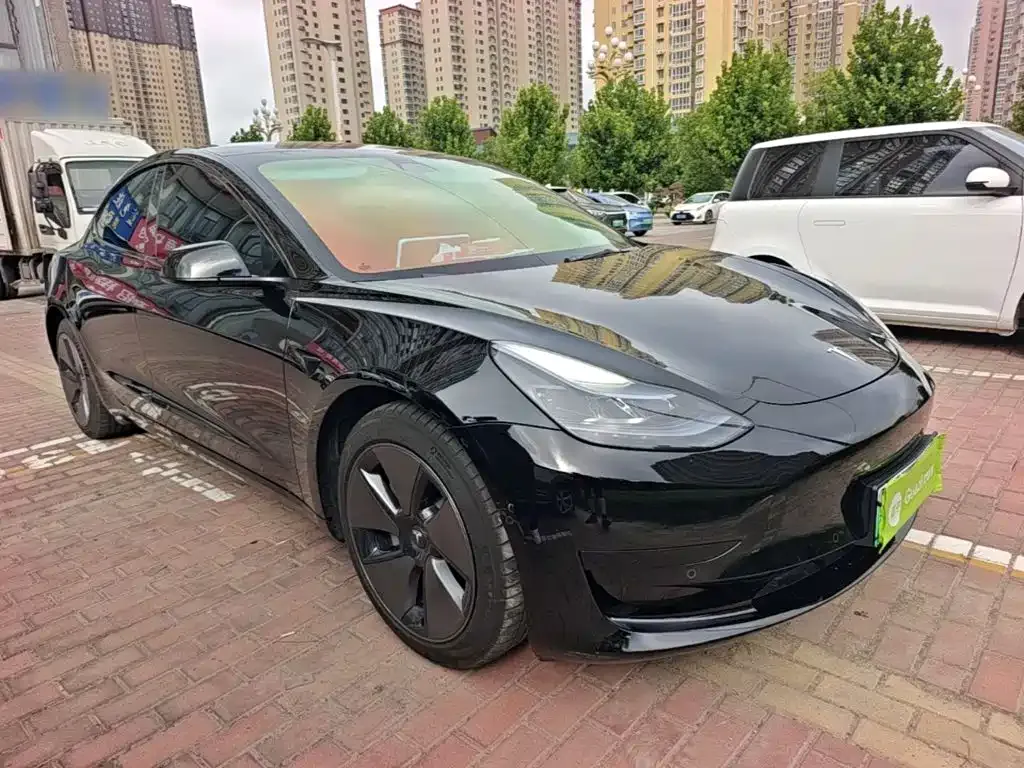 Tesla Model 3 — фото 7