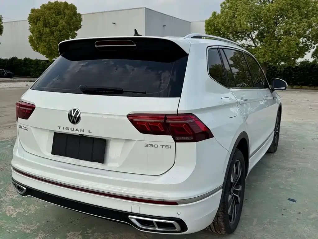 Volkswagen Tiguan L — фото 6