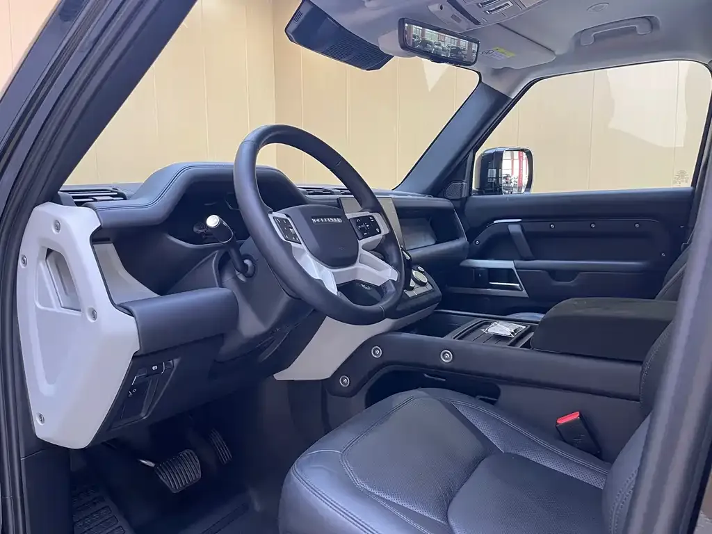 Land Rover Defender — фото 10
