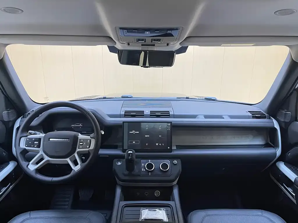 Land Rover Defender — фото 2