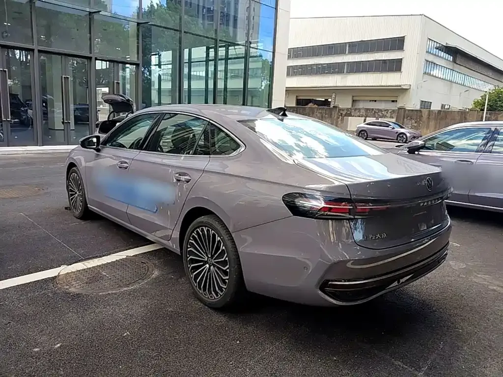 Volkswagen Passat — фото 3