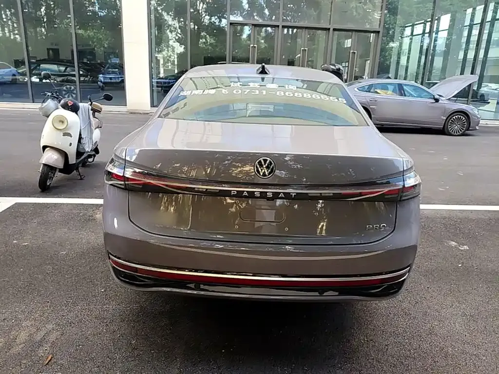 Volkswagen Passat — фото 8