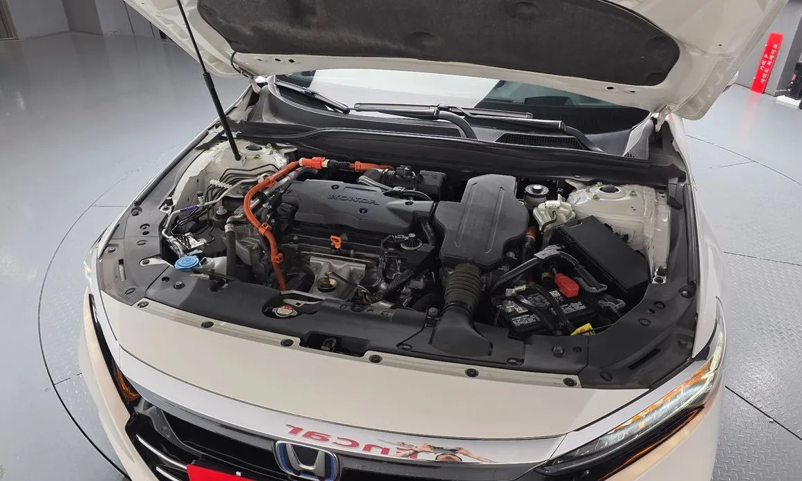 Honda Accord — фото 10