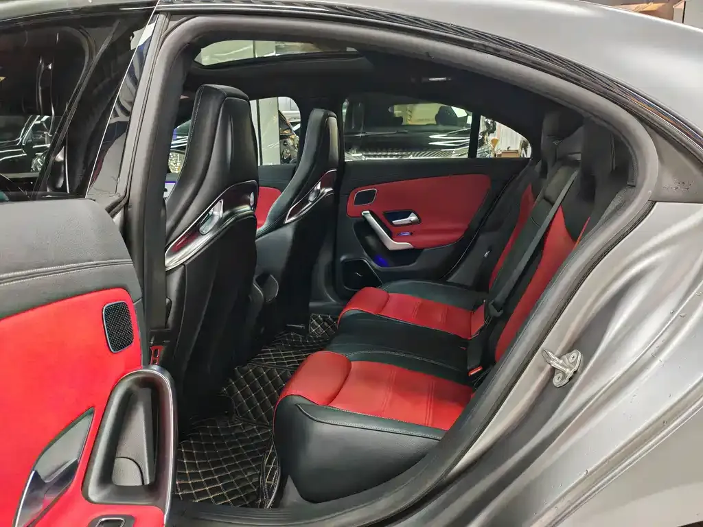 Mercedes-Benz CLA AMG — фото 7