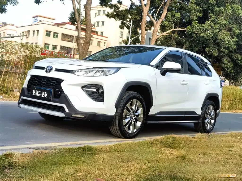 Toyota Wildlander — фото 1