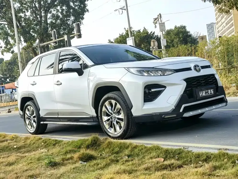 Toyota Wildlander — фото 10