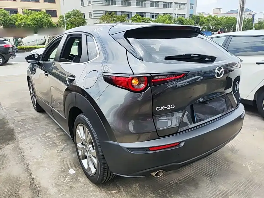 Mazda CX-30 — фото 2