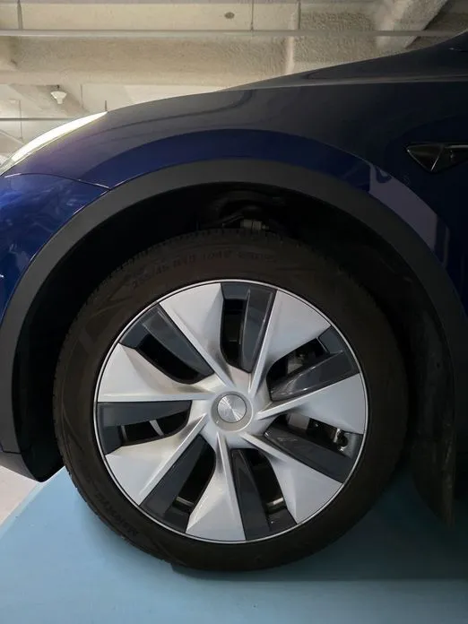 Tesla Model Y — фото 5