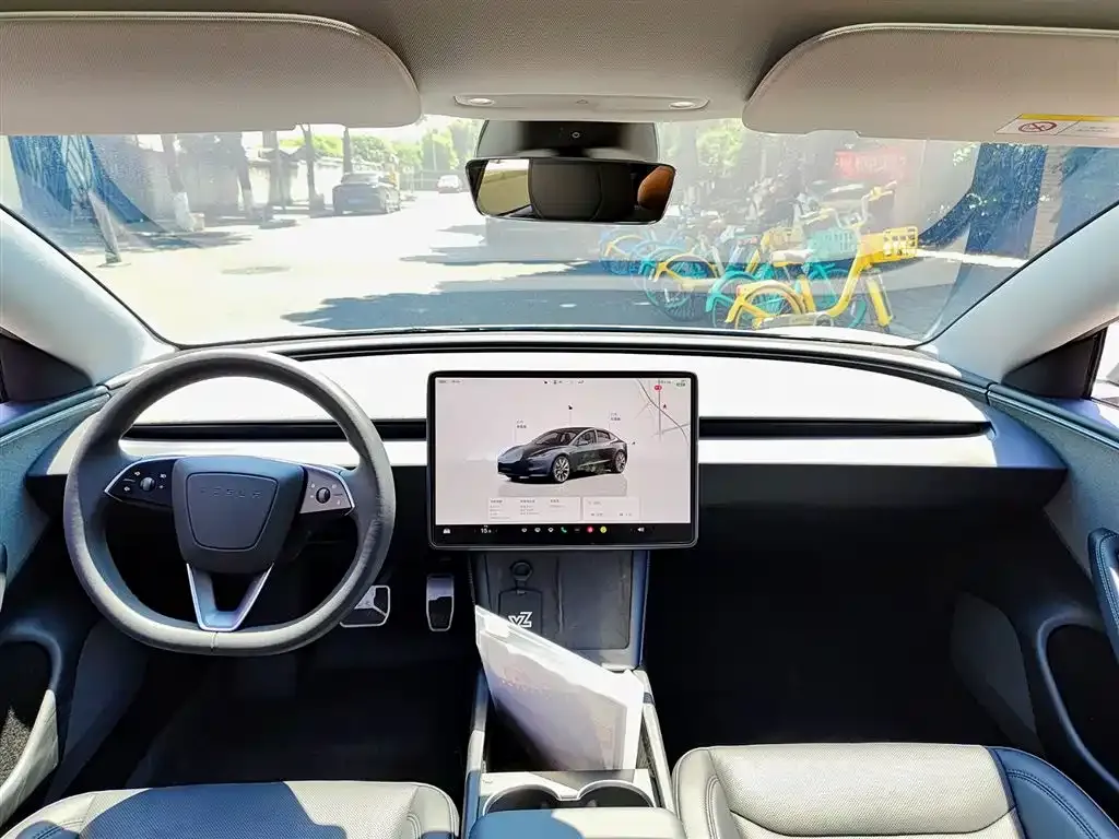 Tesla Model 3 — фото 6