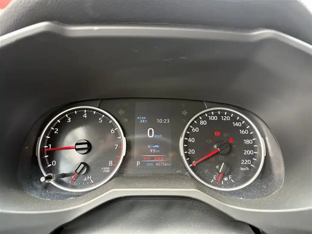 Toyota RAV4 — фото 2