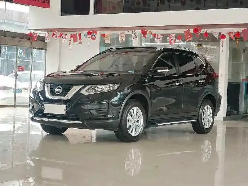 Nissan X-Trail — фото 1