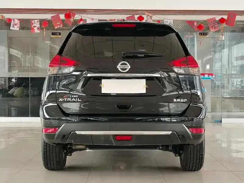 Nissan X-Trail — фото 8