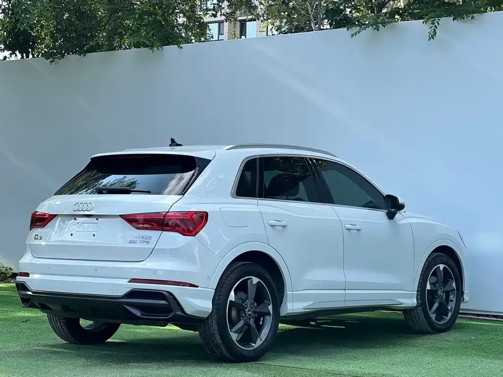 Audi Q3 — фото 9