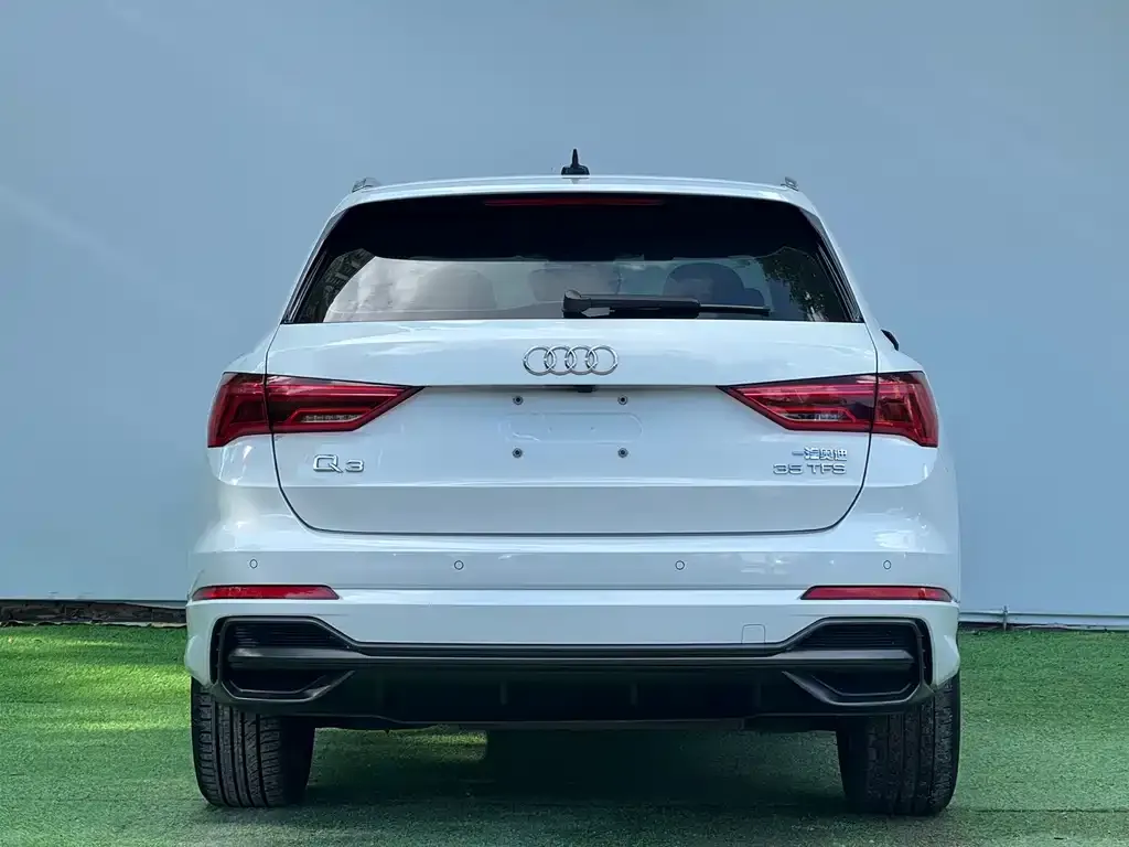 Audi Q3 — фото 10