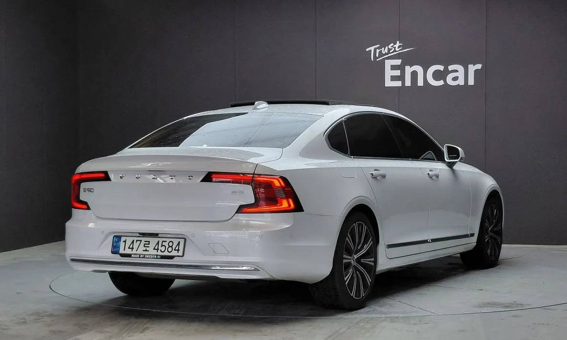 Volvo S90 — фото 7
