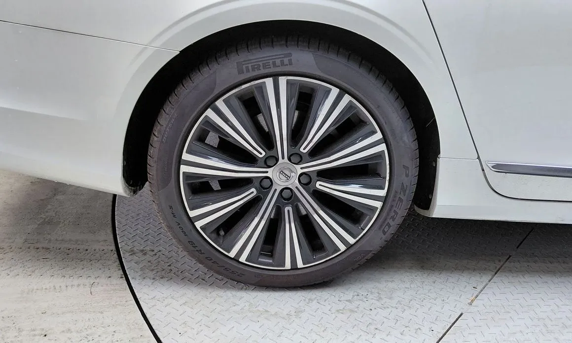 Volvo S90 — фото 9