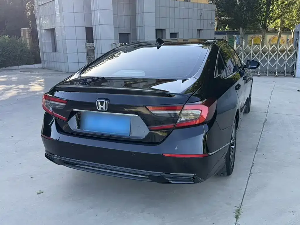 Honda Accord — фото 2