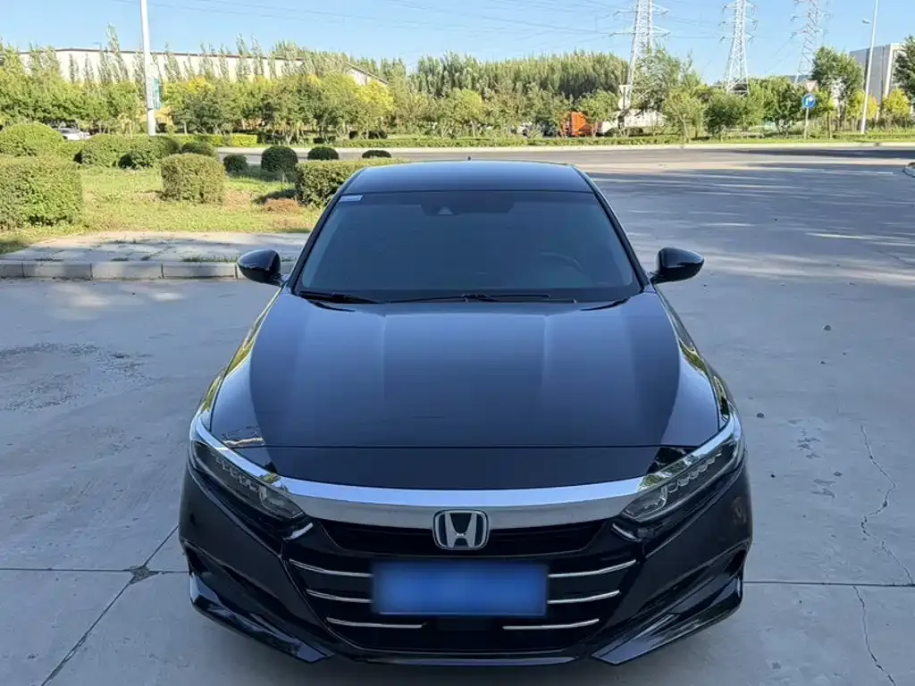 Honda Accord — фото 8