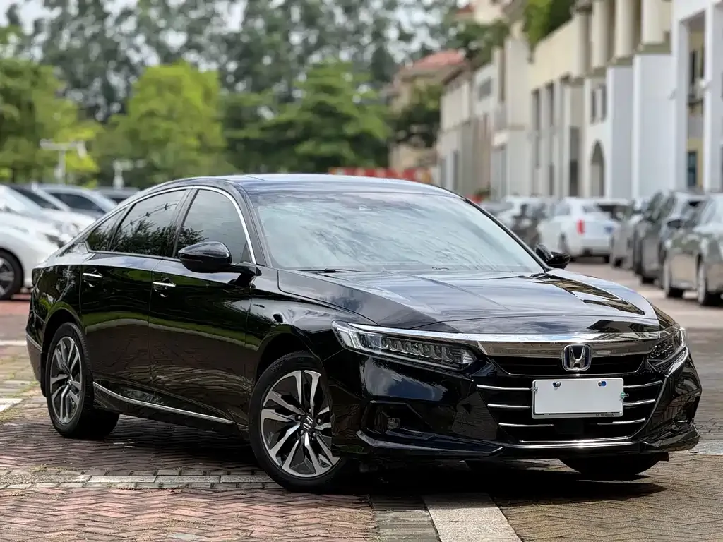 Honda Accord — фото 8