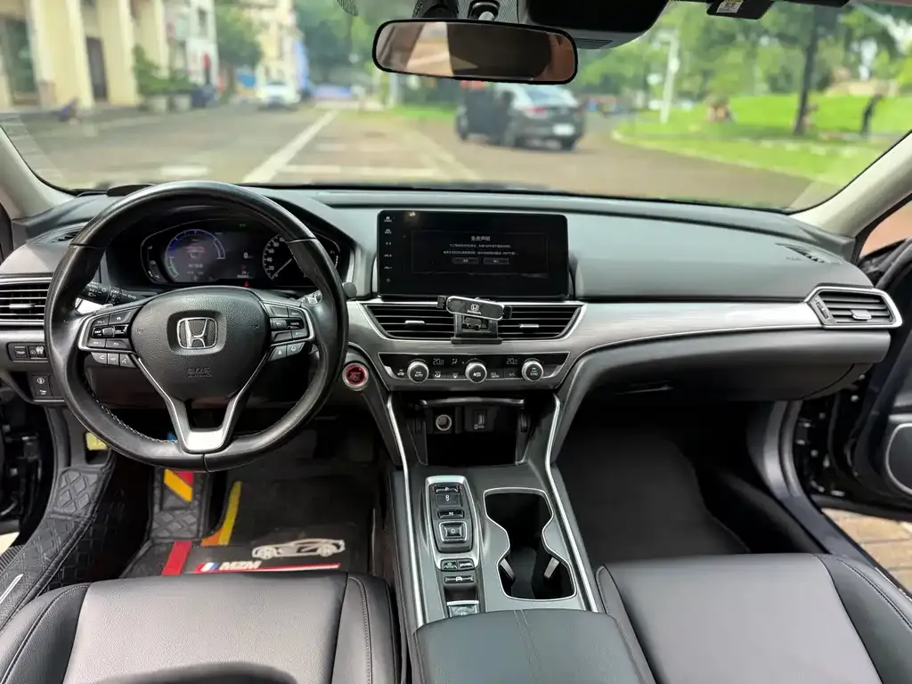 Honda Accord — фото 3