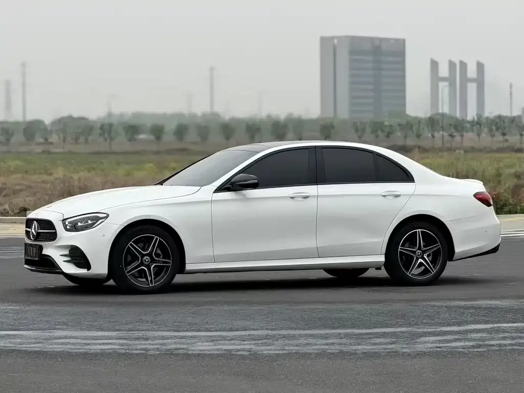 Mercedes-Benz E-Class (Import) — фото 8