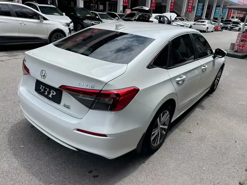 Honda Civic — фото 8