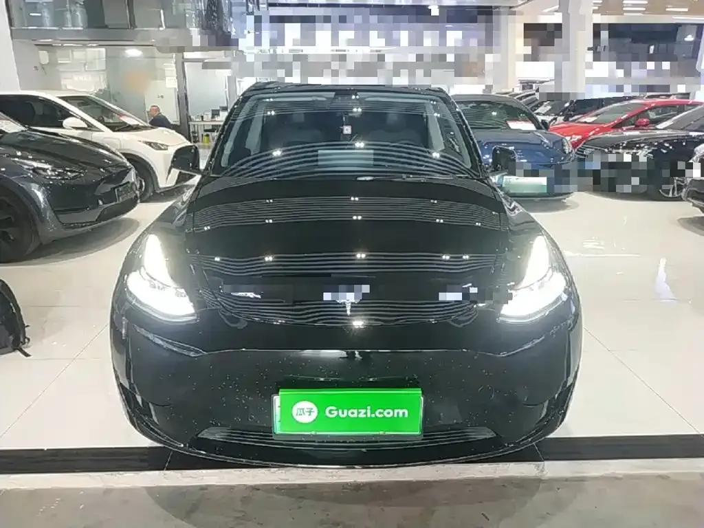 Tesla Model Y — фото 8