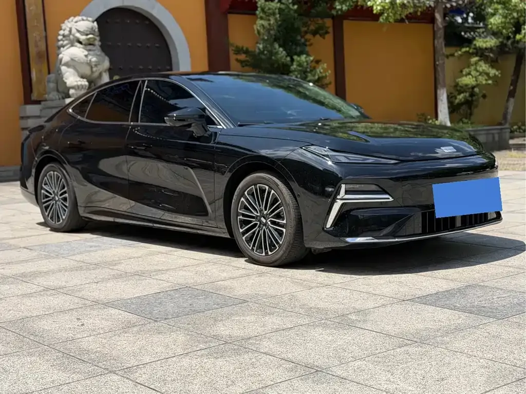 Geely Galaxy Xingyao 8 2025 из CN, фото 6