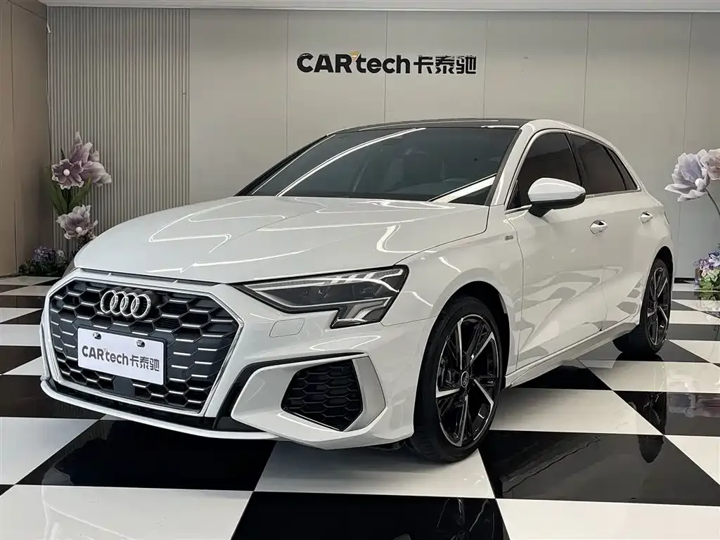 Audi A3 — фото 1