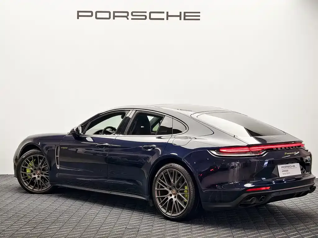 Porsche Panamera Hybrid — фото 10