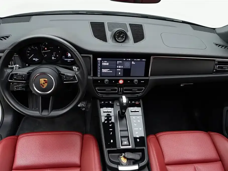 Porsche Macan — фото 9