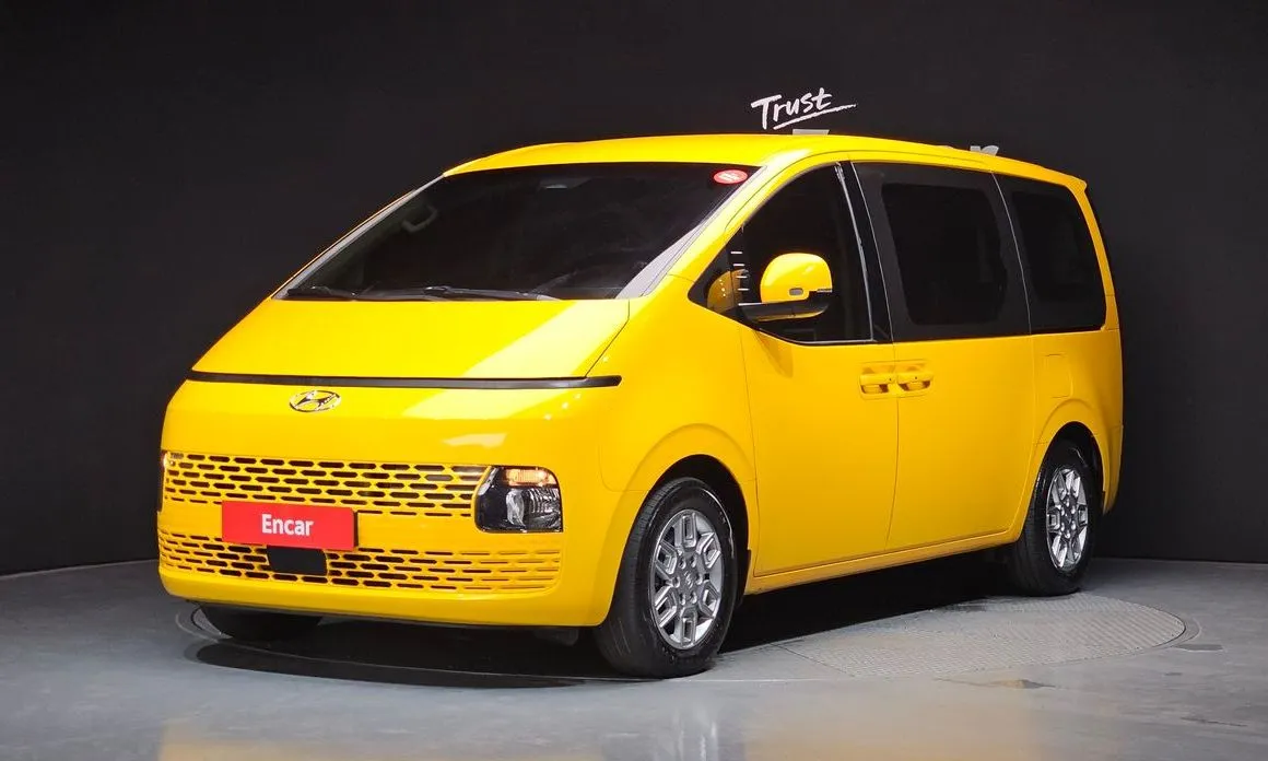 Hyundai Staria — фото 1