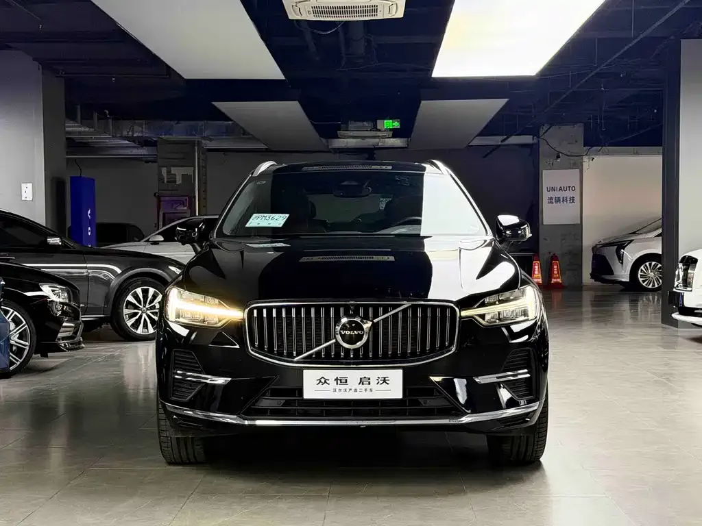 Volvo XC60 — фото 7