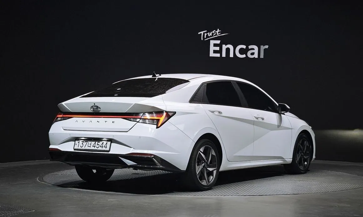 Hyundai AVANTE 2021 из KR, фото 2