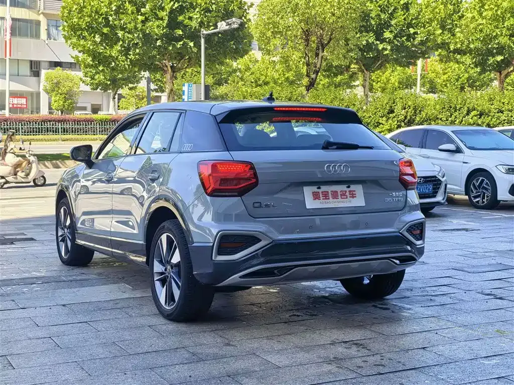 Audi Q2L — фото 3