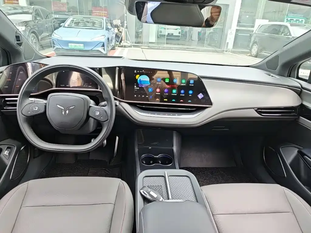 Hongqi EH7 2025 из CN, фото 2
