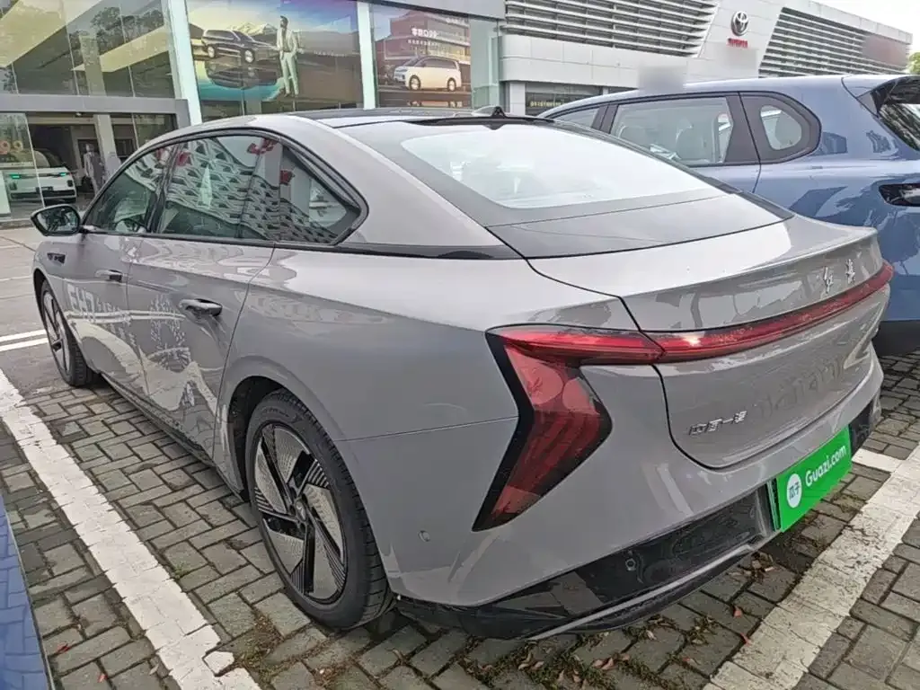 Hongqi EH7 2025 из CN, фото 4