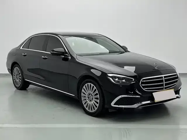 Mercedes-Benz E-Class — фото 5