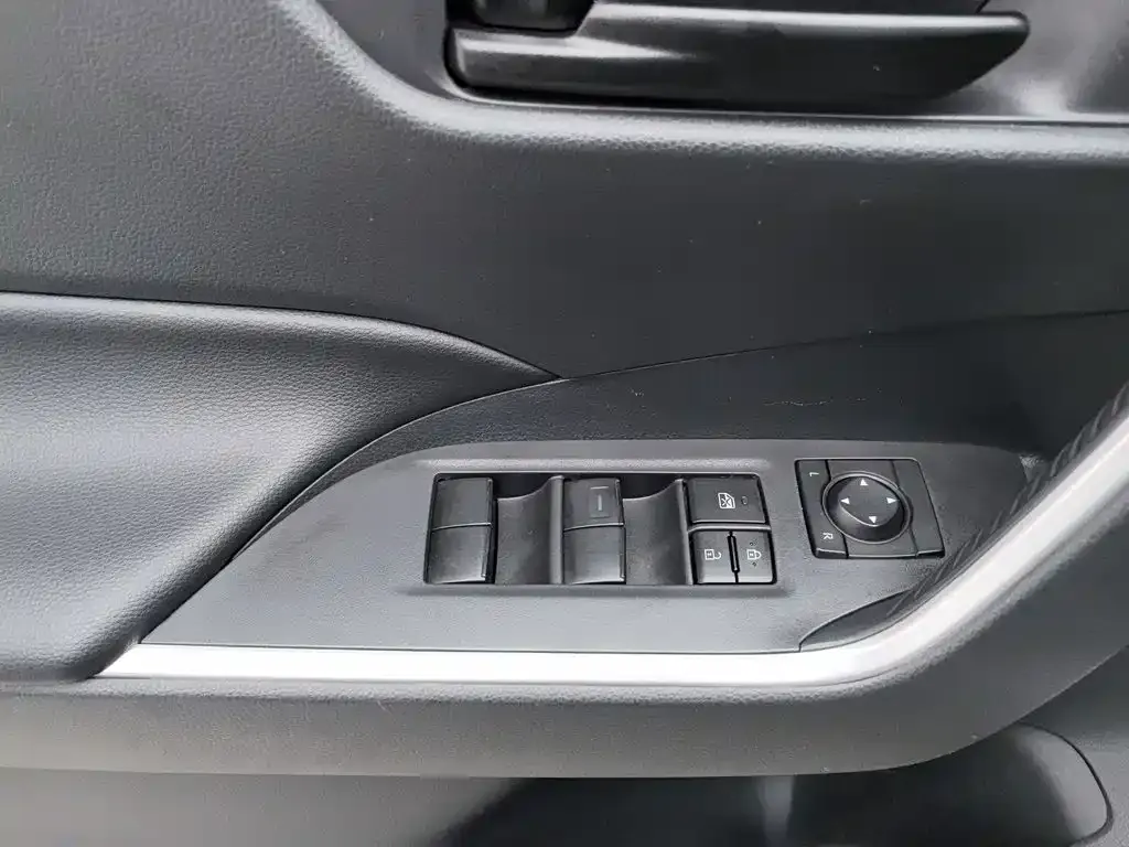 Toyota RAV4 2024 из CN, фото 4