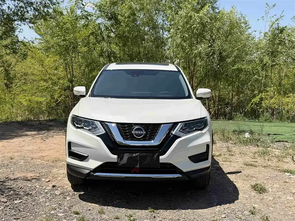Nissan X-Trail — фото 7