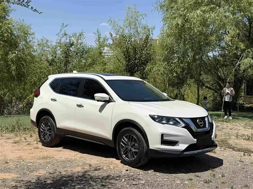 Nissan X-Trail — фото 6