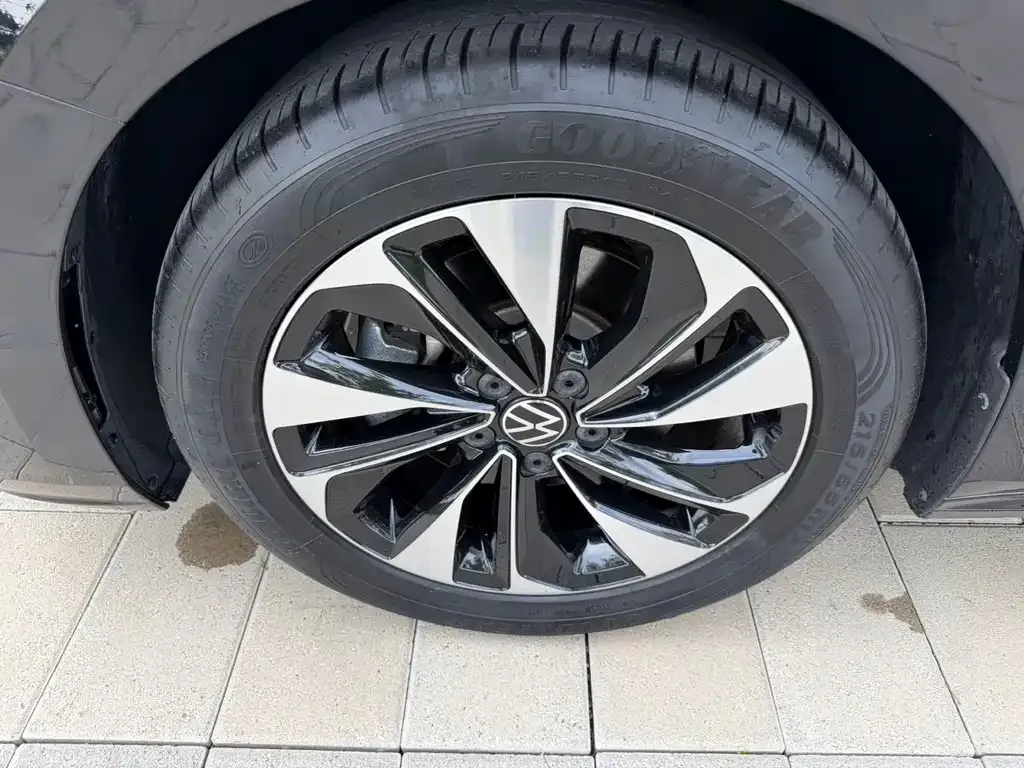Volkswagen Passat — фото 2