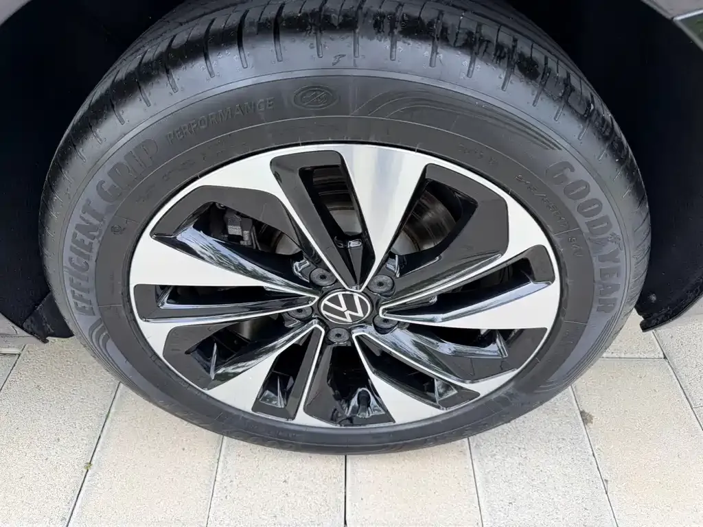 Volkswagen Passat — фото 7
