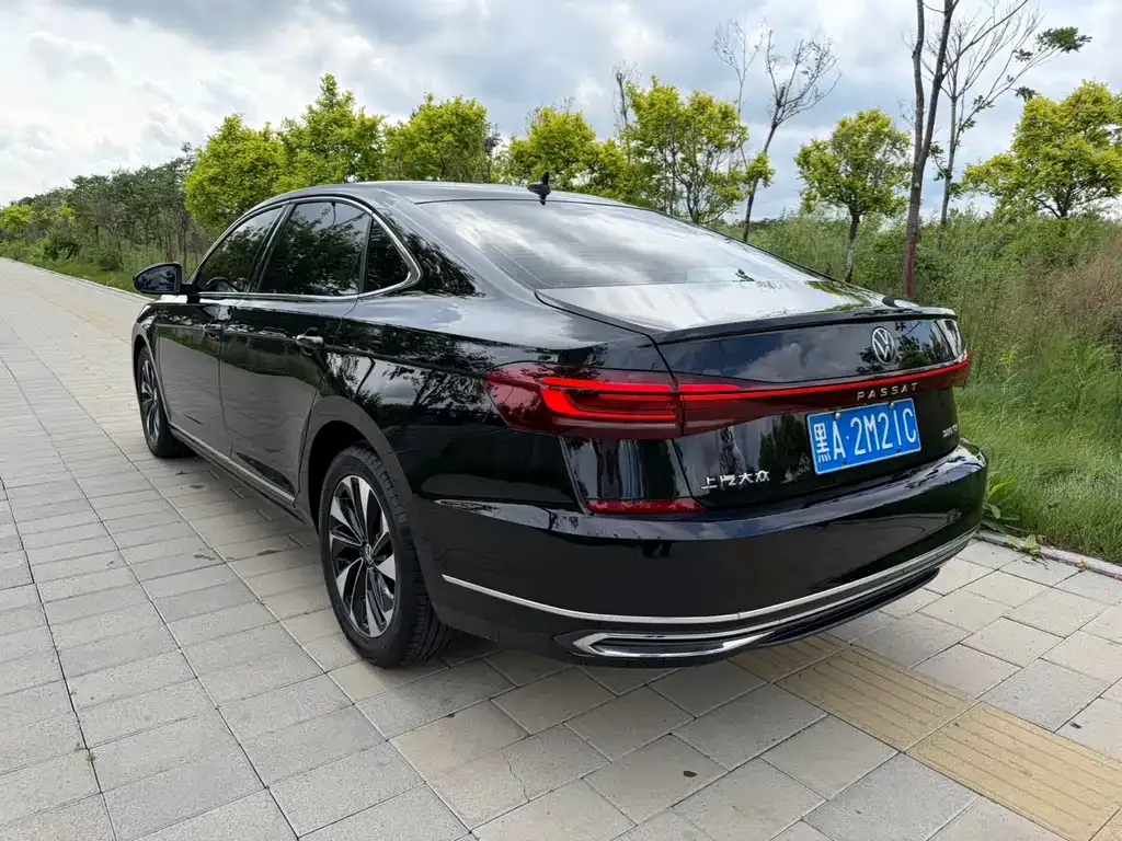 Volkswagen Passat — фото 4