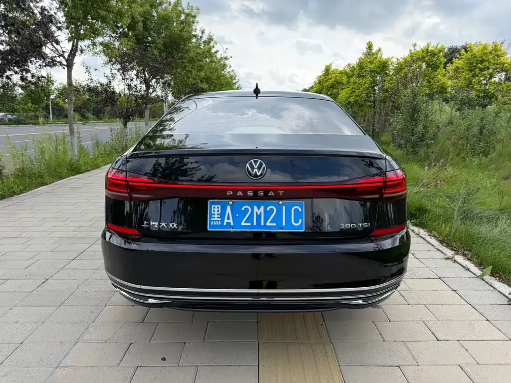 Volkswagen Passat — фото 6