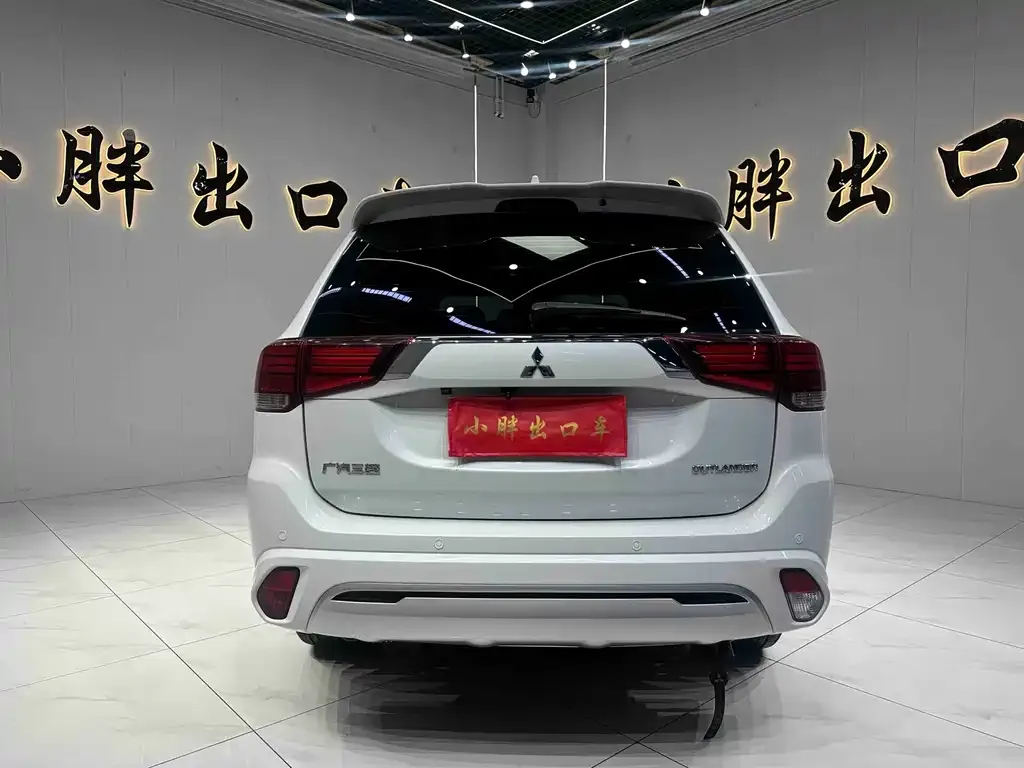 Mitsubishi Outlander — фото 3