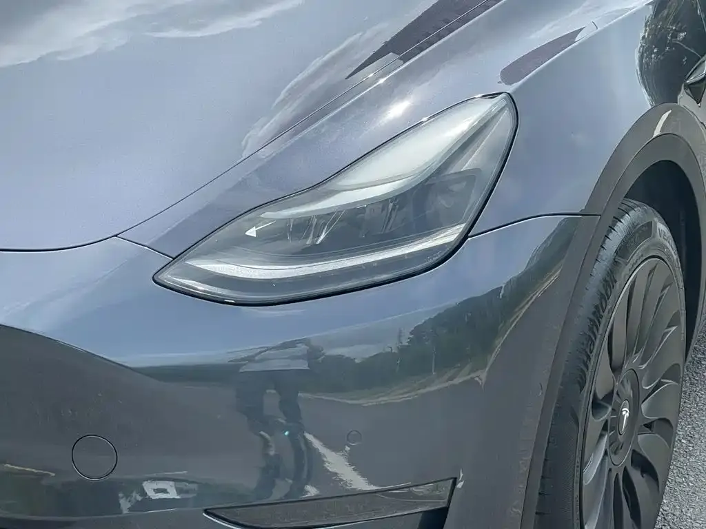 Tesla Model Y — фото 5
