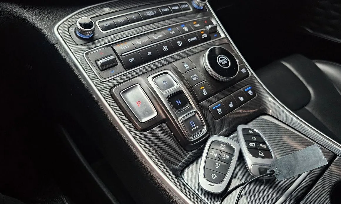 Hyundai Santafe — фото 8
