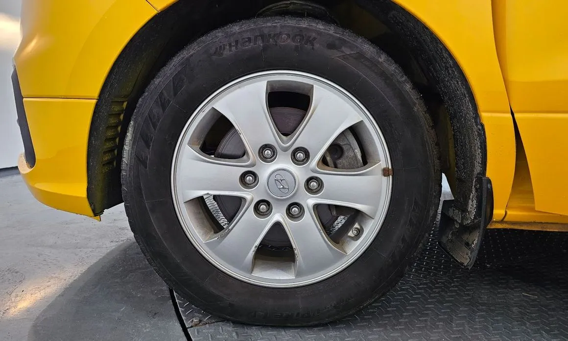 Hyundai Starex — фото 10