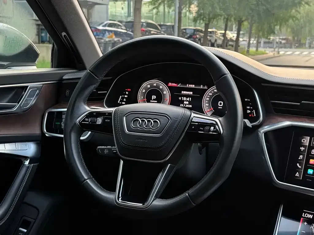 Audi A6L — фото 5